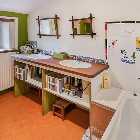 Gorgeous In Nyaraló *