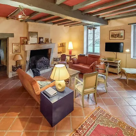 Gorgeous In بيت للعطل Geay (Charente-Maritime)