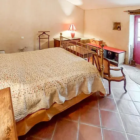 Gorgeous In * Geay (Charente-Maritime)