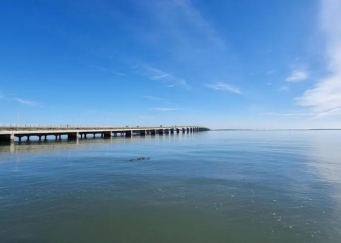 Gorgeous In Geay (Charente-Maritime)